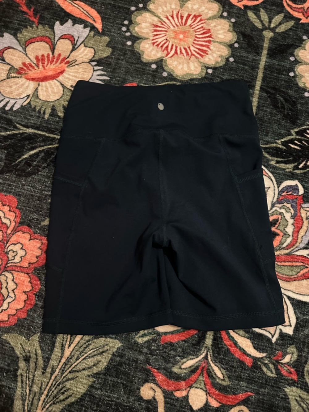Yogalicious Lux Biker Shorts Size Medium Dark Teal Pockets